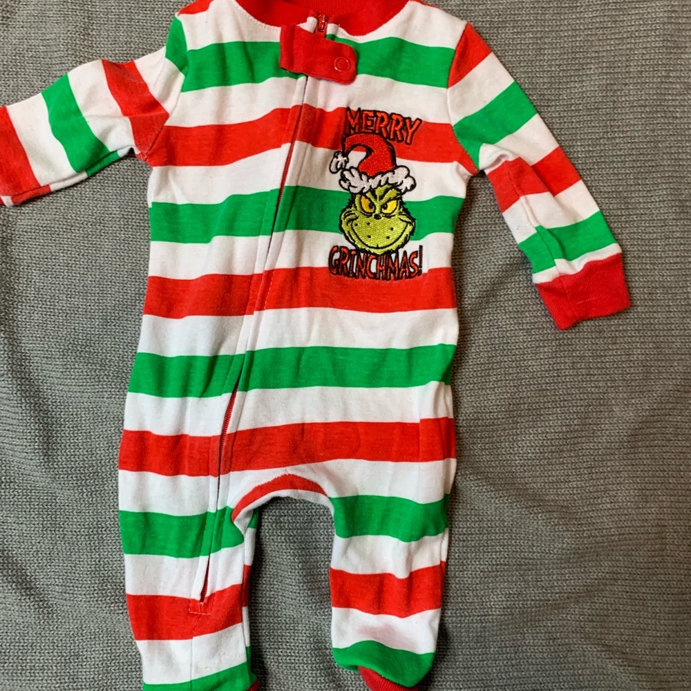 Grinch pajama’s